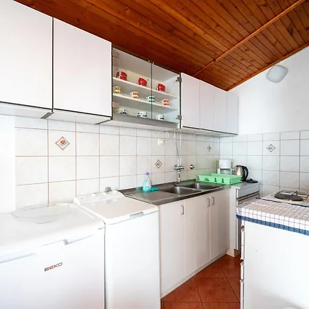 Semesterbostad Seaside House Rab - 14697