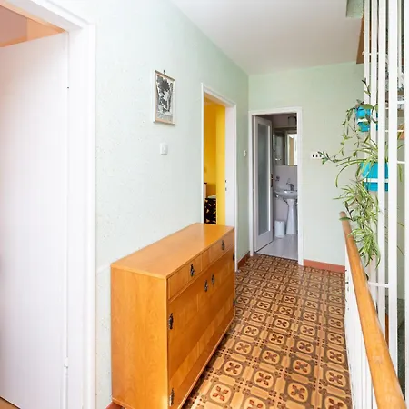 Seaside House Rab - 14697 Semesterbostad